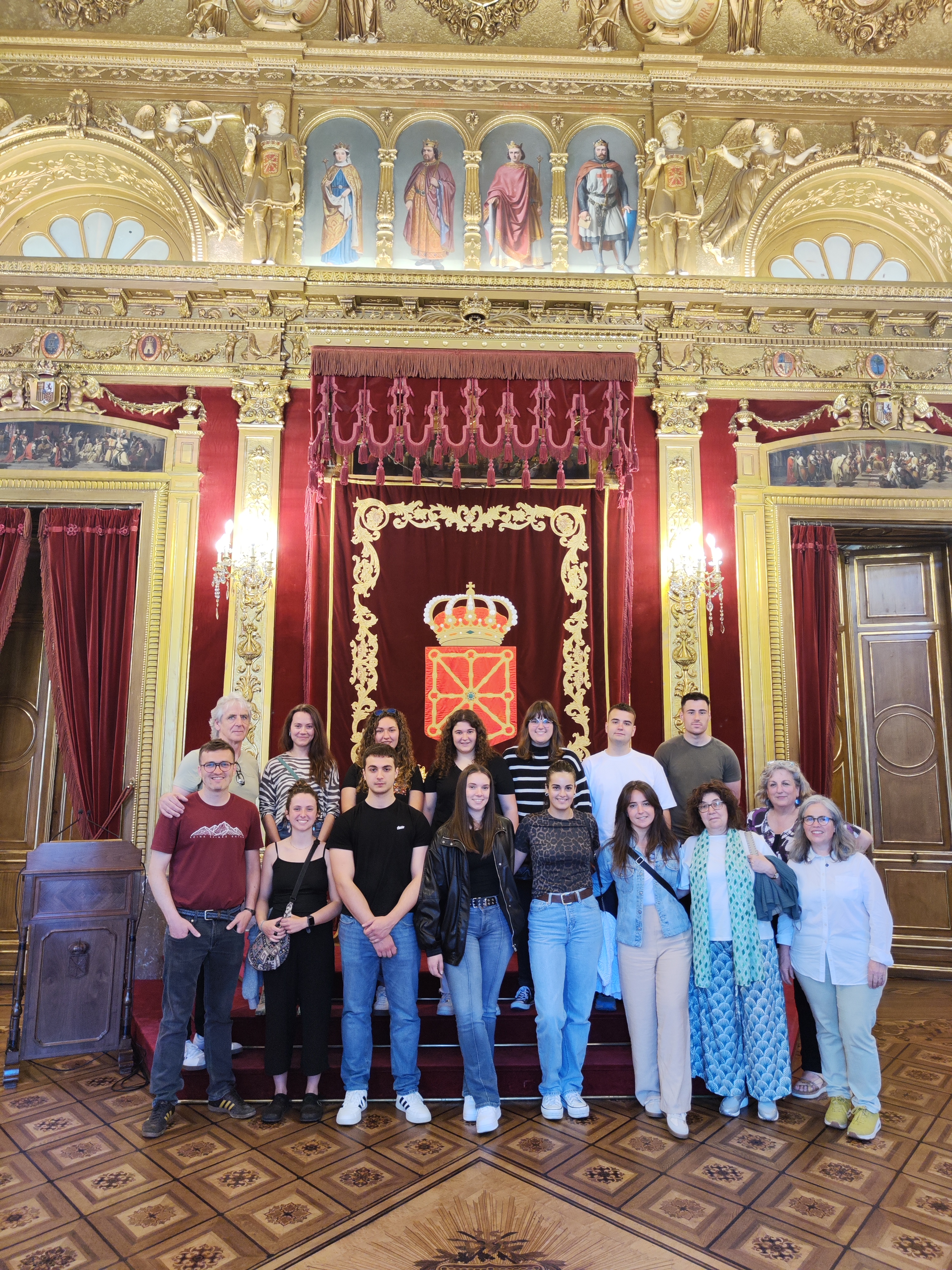 Altos Superiores de Asistencia a la Dirección en el Palacio de Navarra